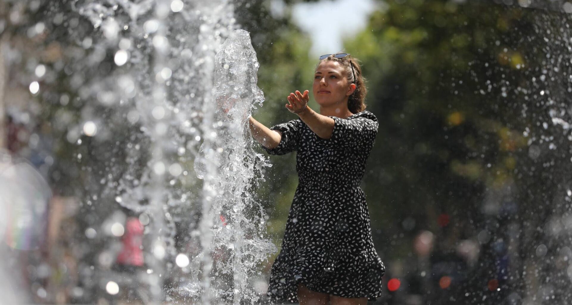 Canicule: la vague de chaleur accable le sud de la France, les températures minimales élevées relevées à Nice