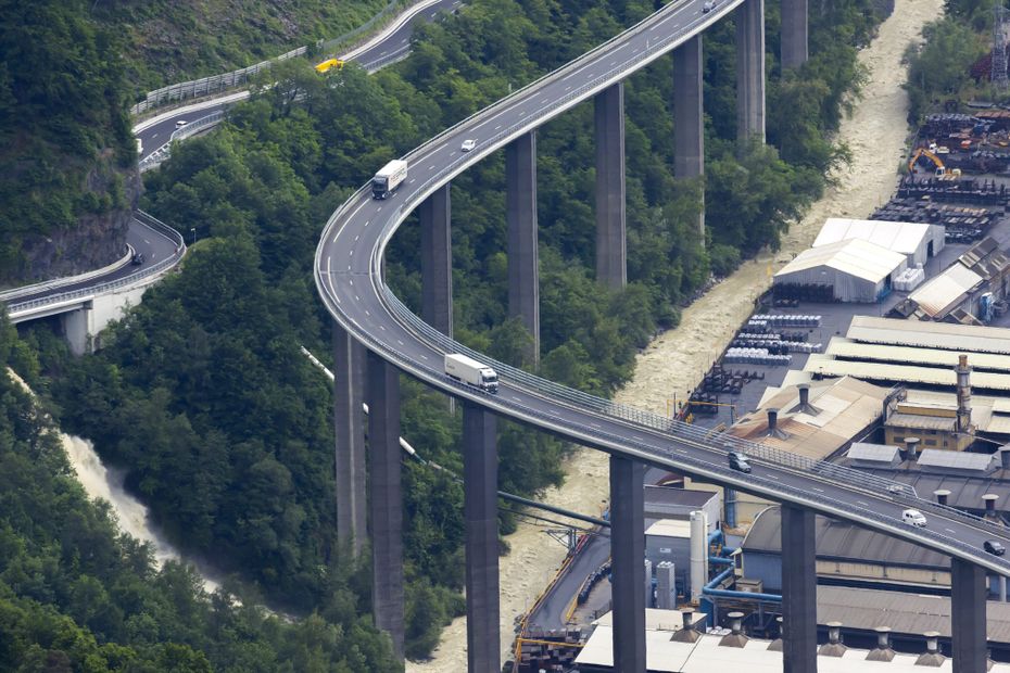 Couple décédé, circulation coupée, "gros dispositif" de secours… Le point sur l'éboulement mortel en Haute-Savoie