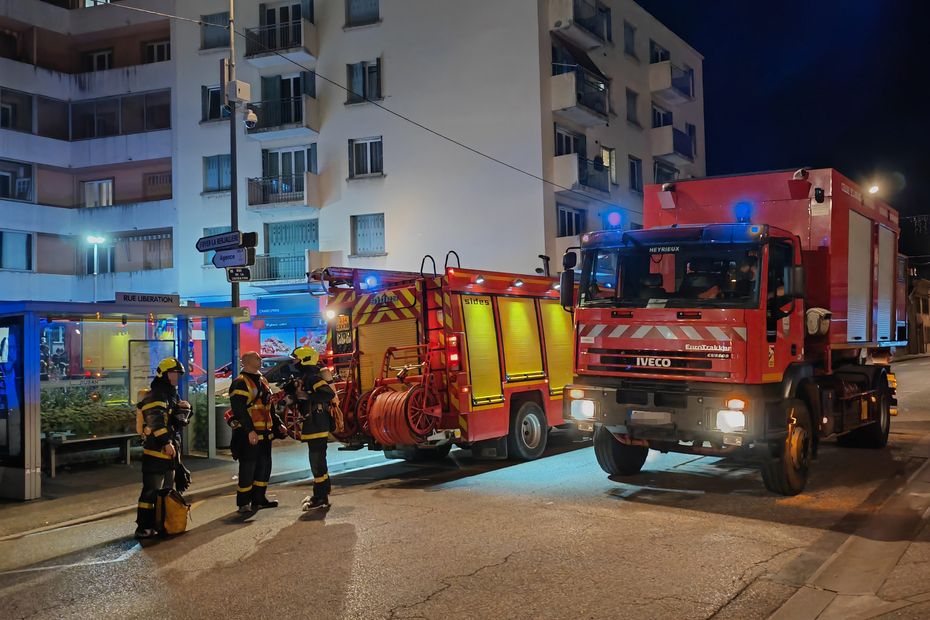 Une trottinette prend feu dans un quartier à Grenoble, 150 personnes évacuées selon la police