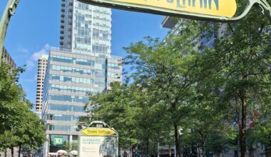 Que fait cette entrée du métro de Paris de l'autre côté de l'Atlantique ?