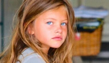 L’ex-‘plus belle petite fille du monde’ rayonne sans maquillage en vacances, un beauty look ultra-naturel
