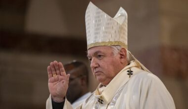 Mgr Aveline, cardinal-archevêque de Marseille, ira en mission de paix à Jérusalem après l'Assomption