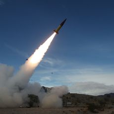 Missile ATACMS lancé. 
