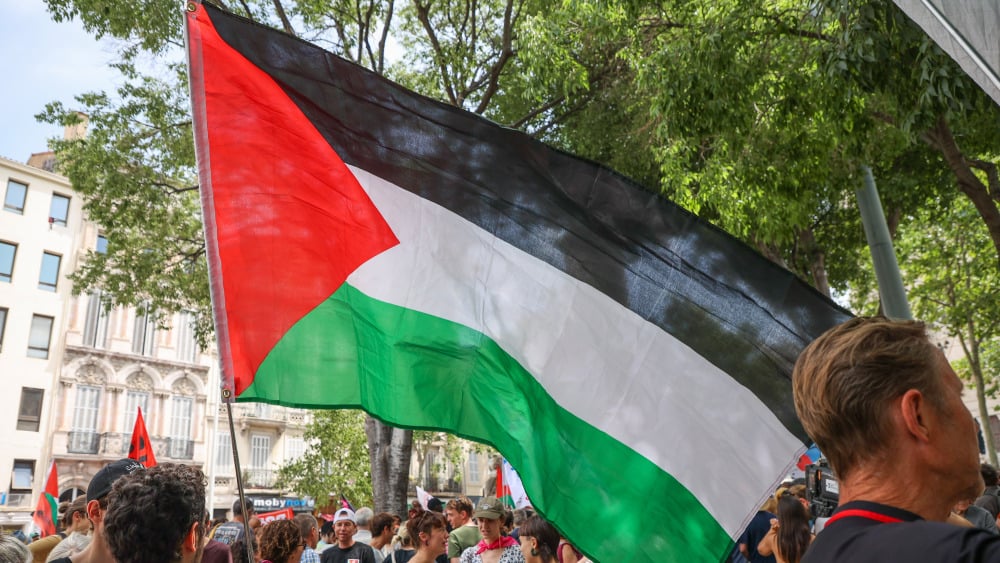 Altercation entre des manifestants propalestiniens et des clients attablés dans une zone piétonne à Nice