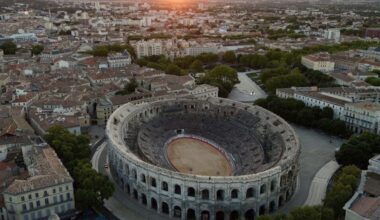 Economie. Dans ce domaine le centre-ville de Nîmes fait beaucoup mieux que celui de Montpellier...