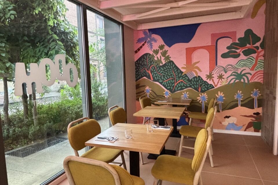 Chez Odom, la décoration est harmonieuse et chalereuse.