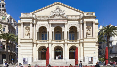 Les 21 chanteurs du choeur de l'opéra de Toulon voient leur licenciement suspendu