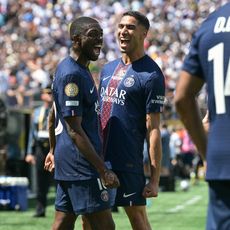 Ousmane Dembélé et Achraf Hakimi célèbrent lors du Mondial des clubs, le 9 juillet 2025.