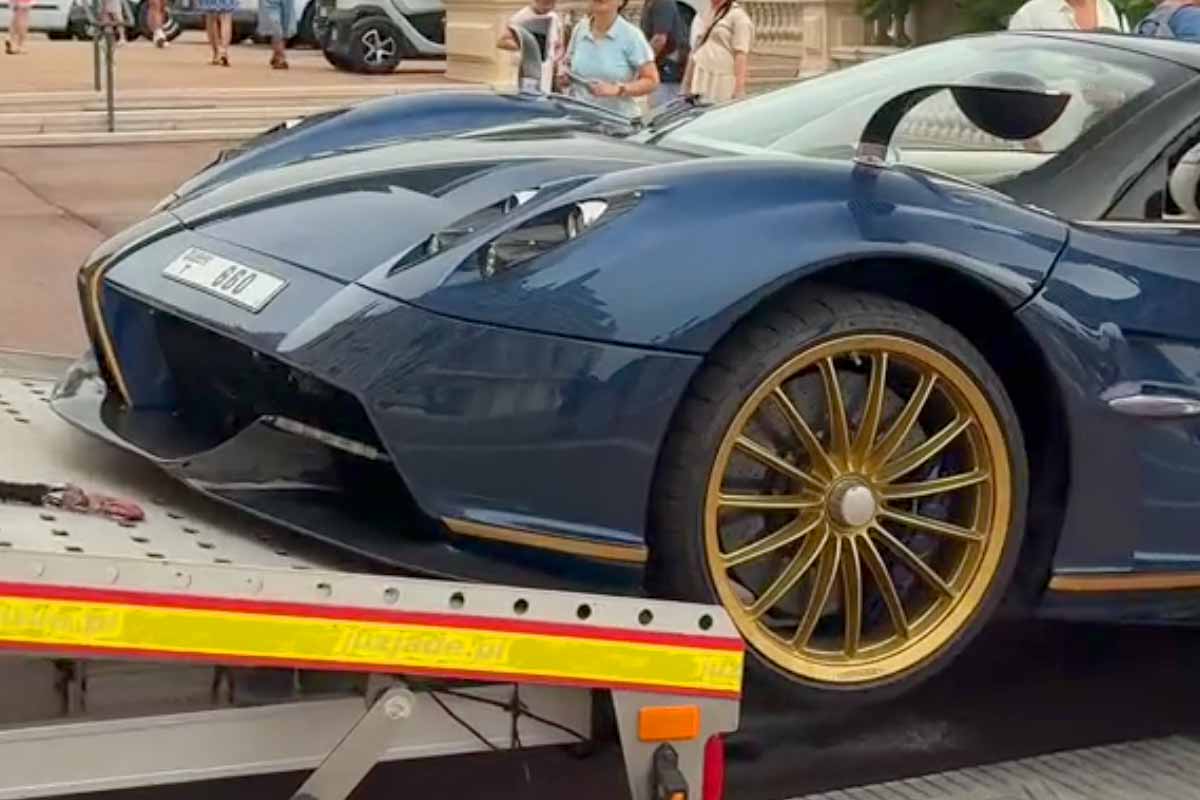 Scène embarrassante pour cette Pagani à 3 millions d'euros au moment de sa livraison