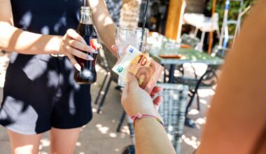 En Corse, le paiement anticipé ne fait pas recette dans les bars