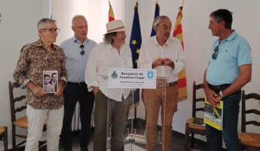 Faustino Coppi, fils du légendaire cycliste italien Fausto, fait citoyen d'honneur de Saint-Étienne-du-Grès