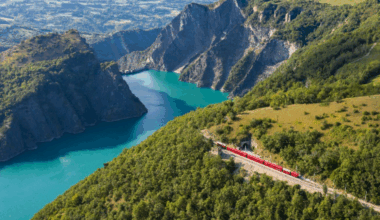 Près de Grenoble. Ce célèbre train des Alpes reprend du service après des semaines à l'arrêt