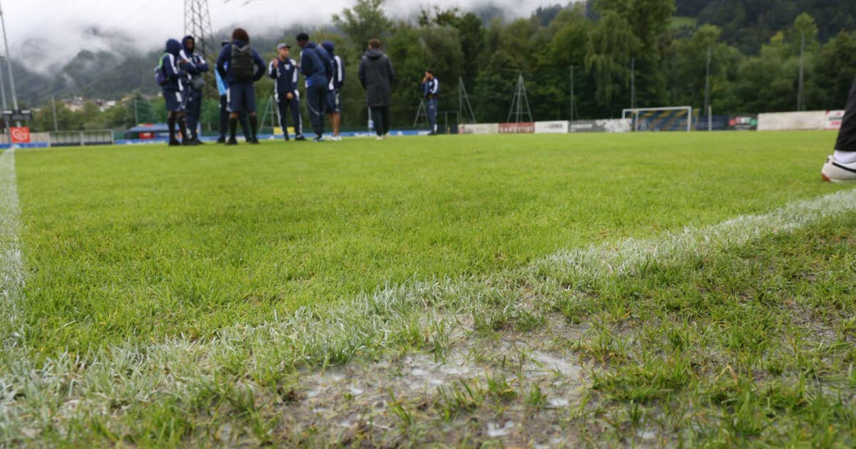 le match entre le Racing et Heidenheim annulé en raison d'un terrain impraticable