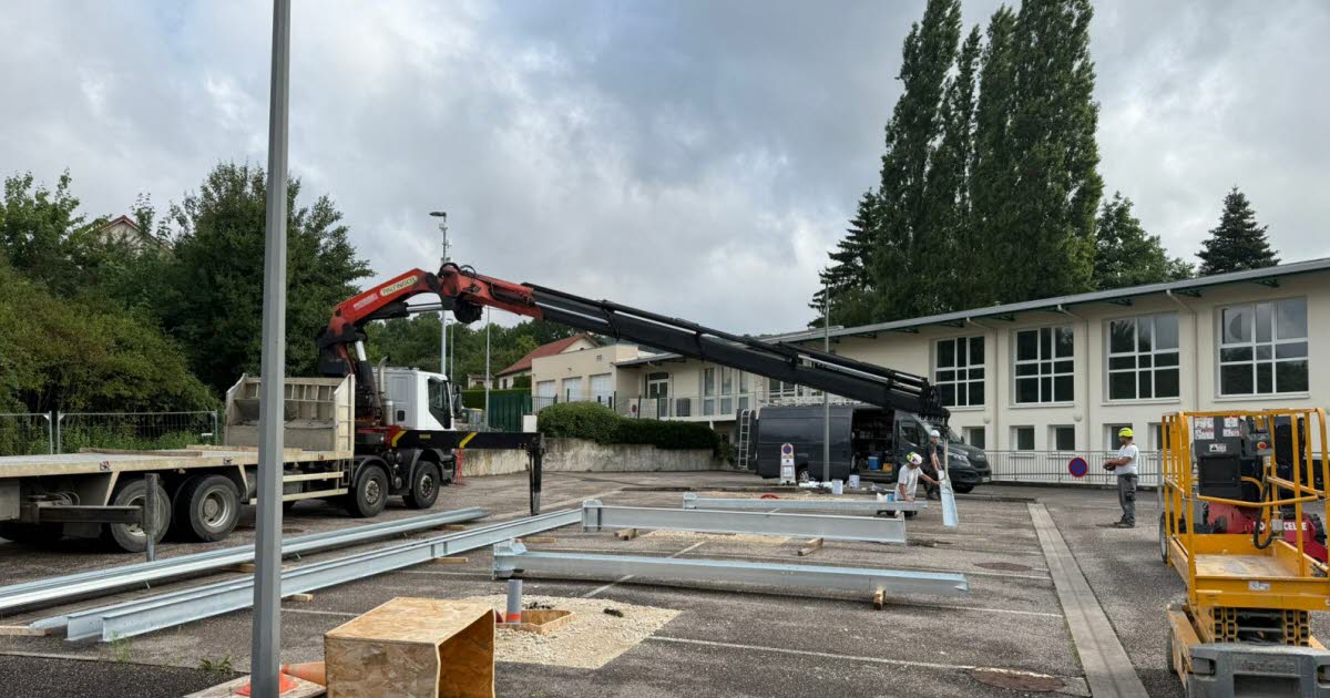 Custines. Les travaux de la future ombrière du parking du Déristé avancent bien