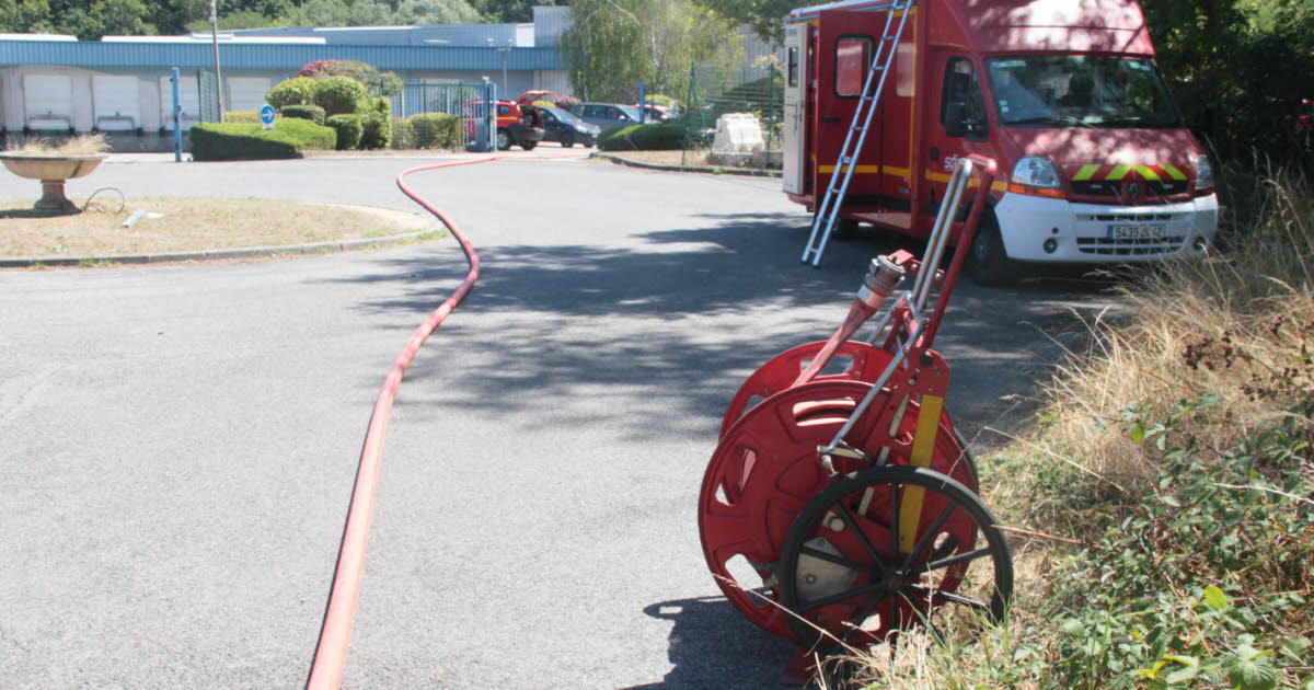 Loire. La bouteille d’acétylène s’enflamme, une entreprise du Forez évacuée par les pompiers