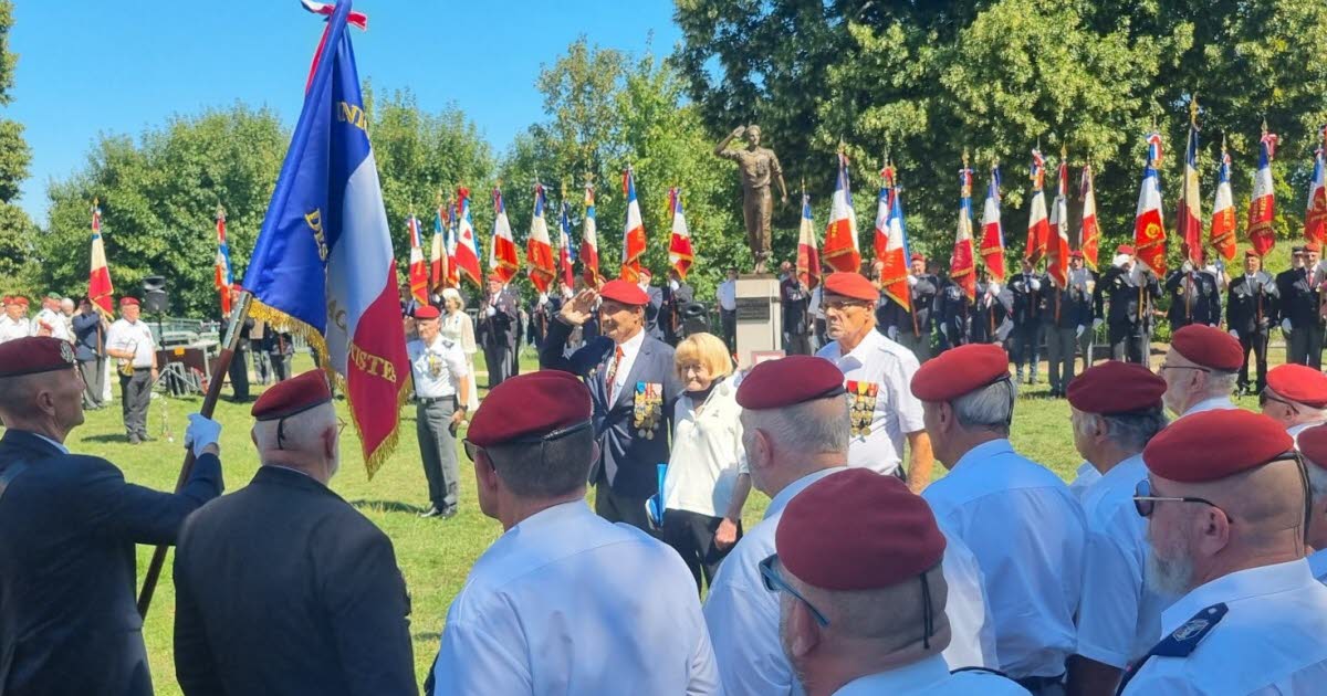 250 paras et la fille du général présents pour un hommage