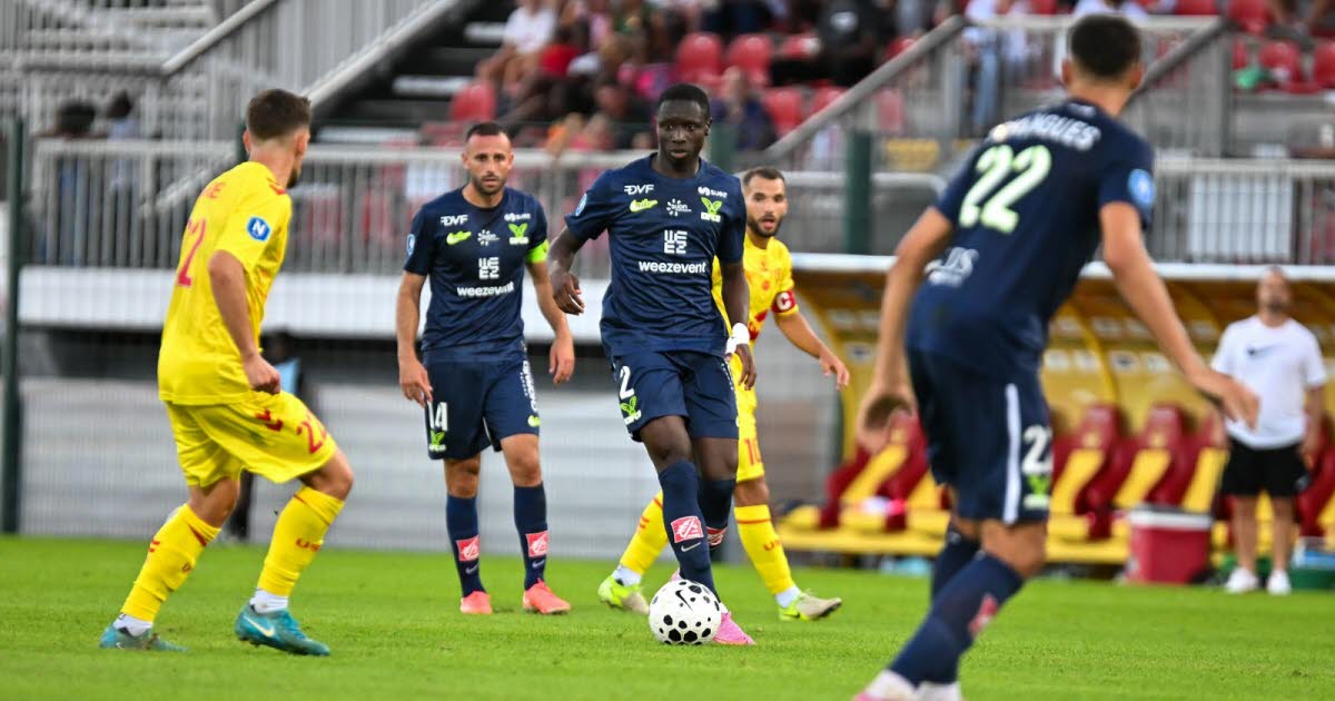 En direct Football - National (2e journée). Le DFCO et Rouen a égalité à la mi-temps