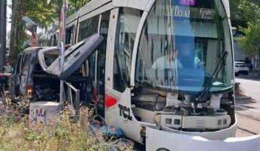 collision entre un tram et une voiture