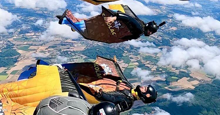 Wingsuit. « Il faut se coordonner, prendre les mains, tenir les figures. Et tout ça en seulement 60 secondes », Sadorge, le bronze pour le fun