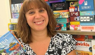 Sathonay-Camp. À 38 ans, elle se reconvertit pour ouvrir sa librairie-bar à jeux “Le Monde de Mély”