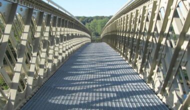 Marche Passerelles et ponts avec l’agence du patrimoine et de la culture industrielle néodomienne