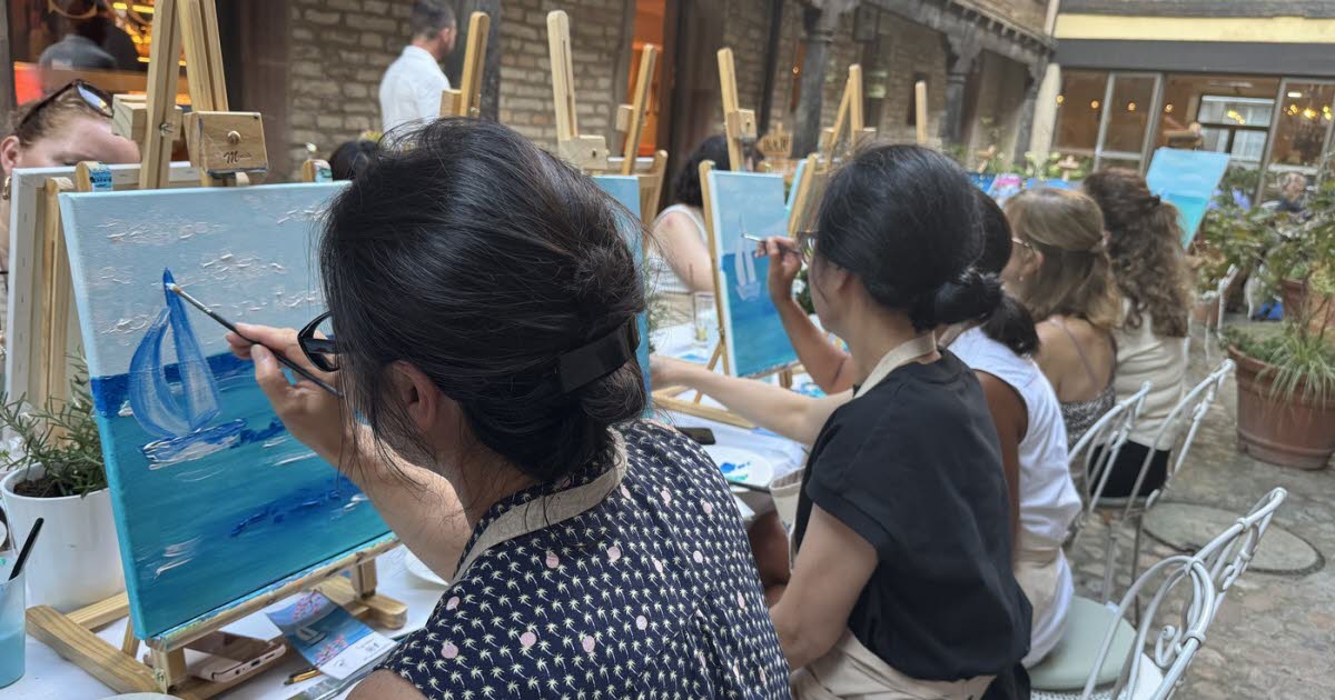 Strasbourg. Des ateliers pour s’essayer à la peinture à l'acrylique avec Andreea Grosu
