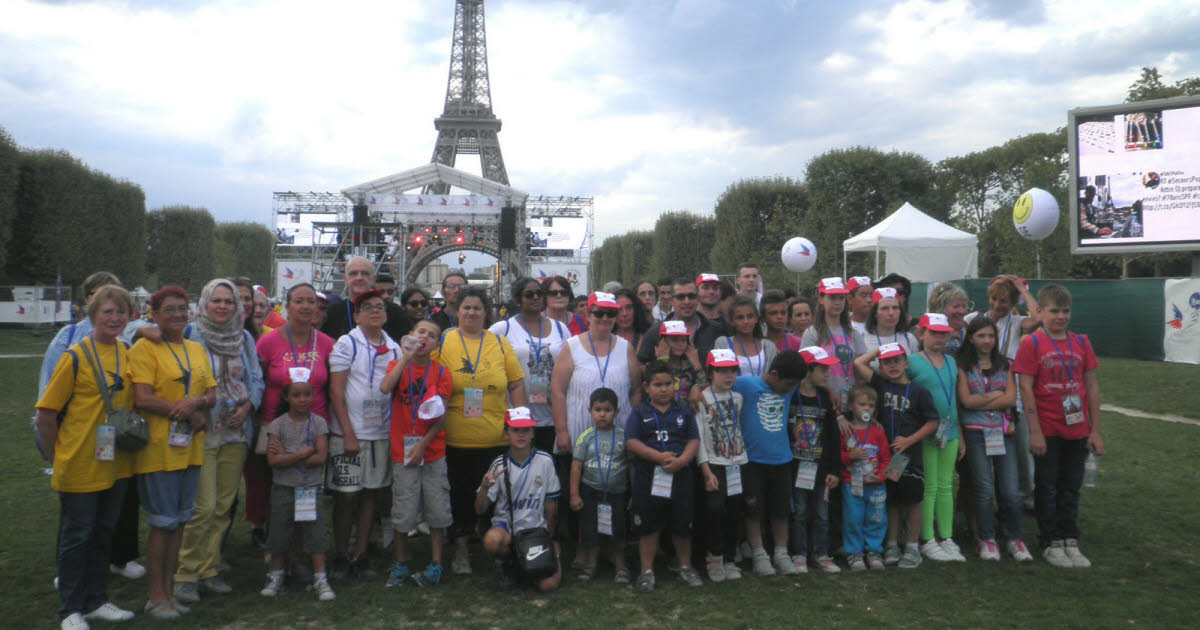 Jura. Une journée à Paris pour 275 Jurassiens, « oubliés des vacances »