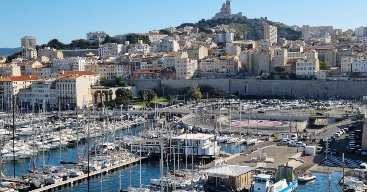 Marseille. Il se tue en tentant de récupérer le téléphone de sa compagne