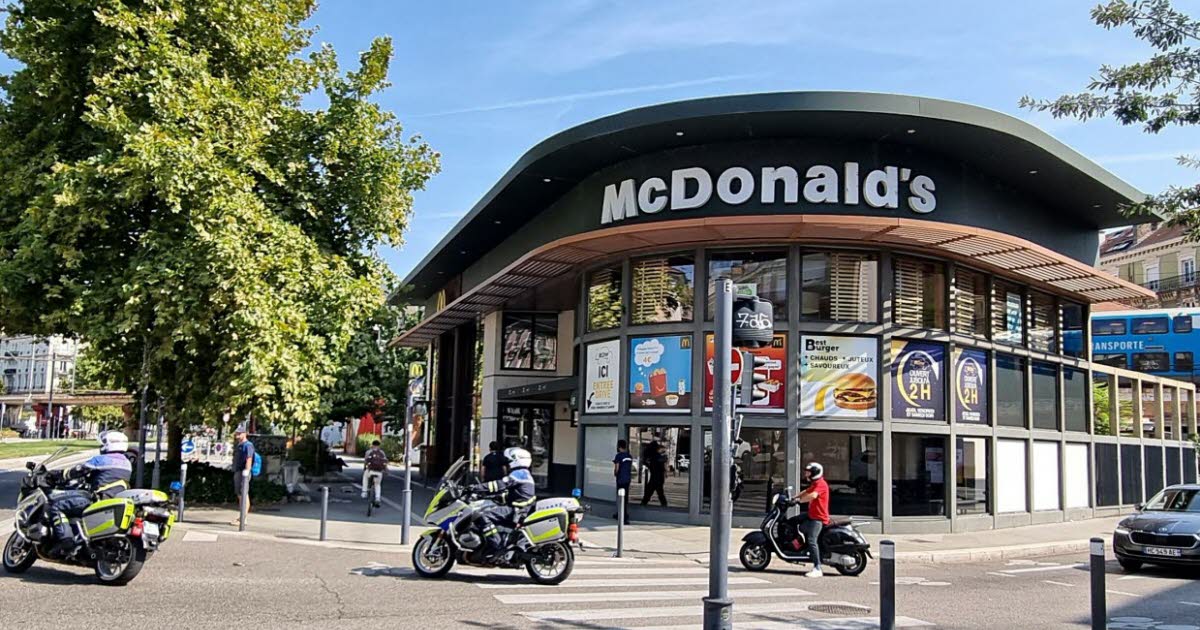 Grenoble. En retard pour son bus et ne pouvant être remboursé, il avait blessé le manager du McDonald’s à coups de couteau