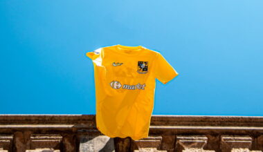 Ligue 2. Le GF38 dévoile son troisième maillot, aux couleurs du Dauphiné