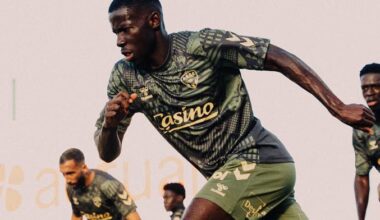 ASSE. Après la tunique des féminines, Casino s’affiche sur le maillot d’échauffement des Verts