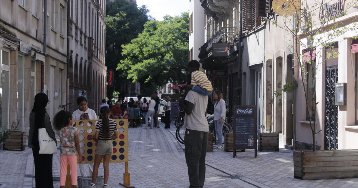 Strasbourg. Après des mois de travaux, la rue du Jeu-des-Enfants arborent ses nouveaux pavés