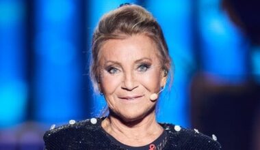 Sheila : un drame "évité de justesse" le jour de ses 80 ans - Charts in France