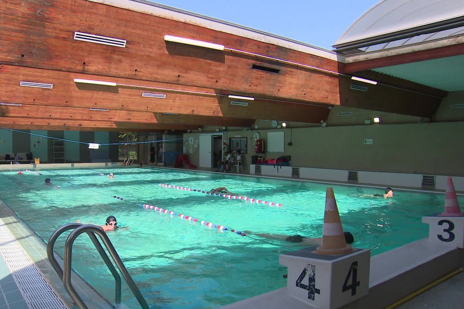 pendant la canicule à Marseille, seule la moitié des piscines de la ville sont ouvertes