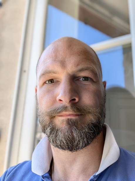 Pixel 10 - selfie