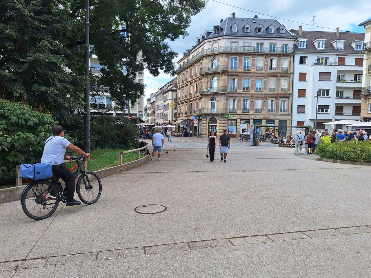pourquoi la place d'Austerlitz va être amputée d'environ 6 % de sa surface