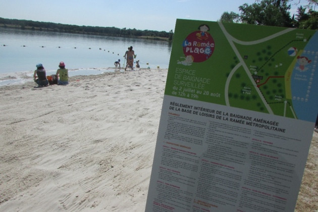Avec près d'un millier de personnes par jour en moyenne, la plage de La Ramée a trouvé son public à Toulouse (Photo : Côté Toulouse/David Saint-Sernin)