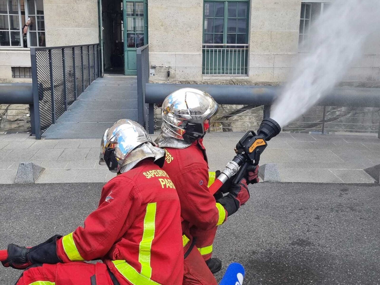incendie mortel dans un logement d'urgence, une enquête ouverte