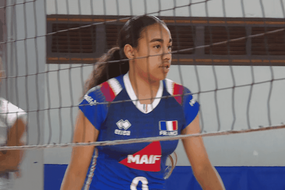 la jeune volleyeuse de Lifou en équipe de France U16, un espoir calédonien du volley-ball