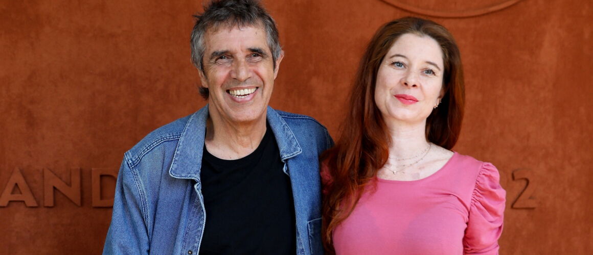 Julien Clerc évoque sa grande différence d'âge avec sa femme Hélène Grémillon