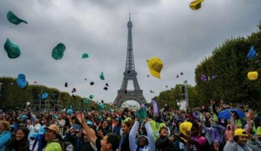 La découverte de Paris par 40.000 enfants "oubliés des vacances"