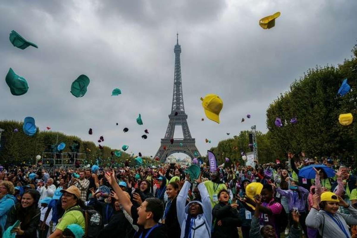 La découverte de Paris par 40.000 enfants "oubliés des vacances"