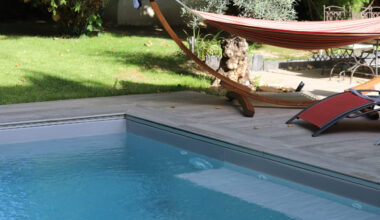 un jeune homme se noie dans sa piscine