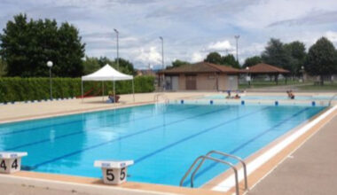 une piscine municipale ferme après l'agression de deux maîtres-nageurs