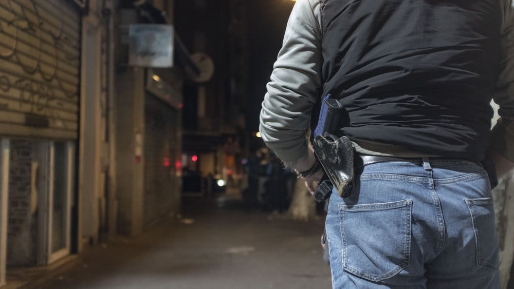 Après un refus d'obtempérer, un homme armé et recherché interpellé à Marseille