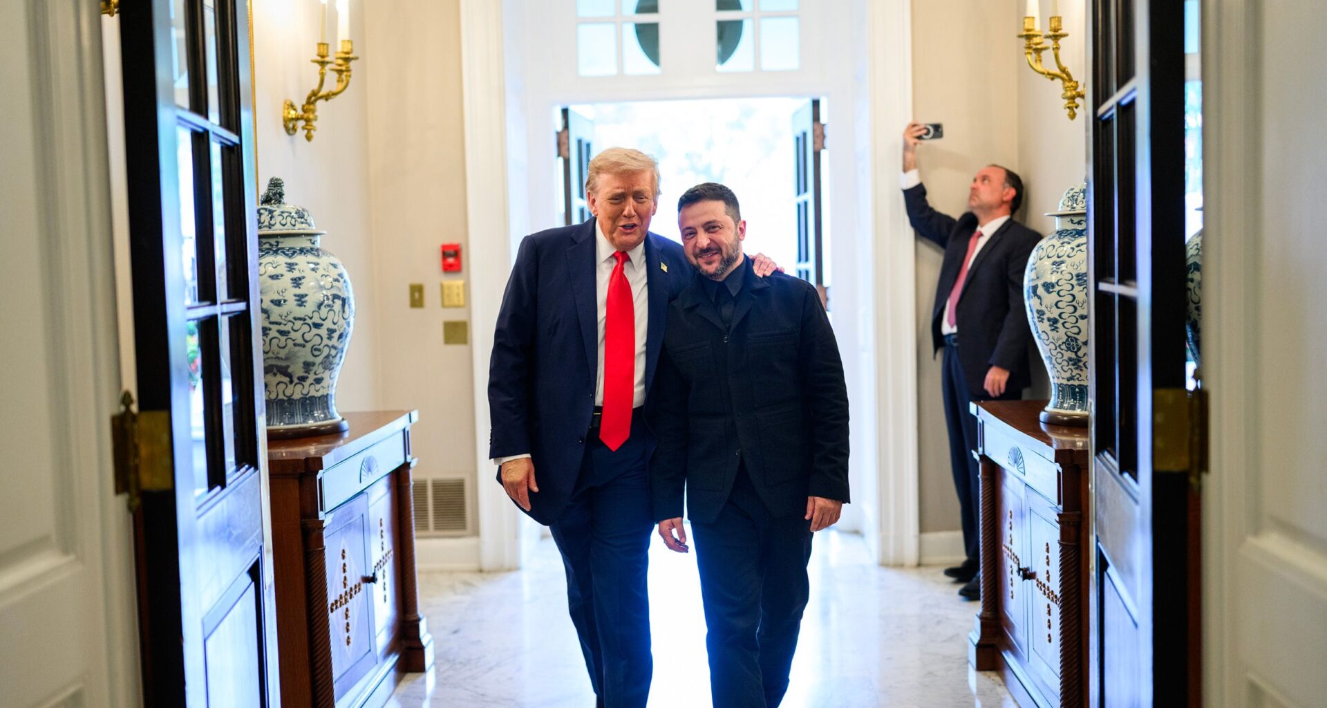 En images dans les coulisses des négociations pour la paix en Ukraine à la Maison Blanche