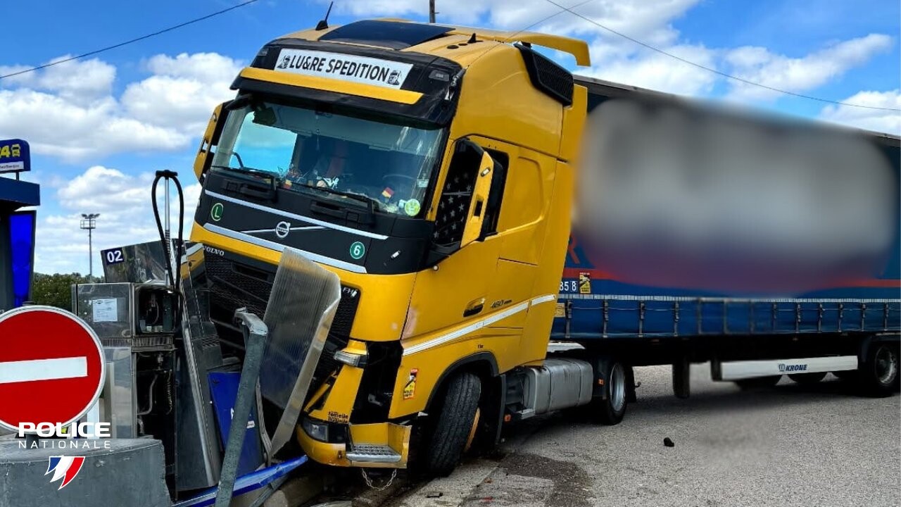 L'IMAGE. Près de Rouen, un routier ivre fonce dans une station essence