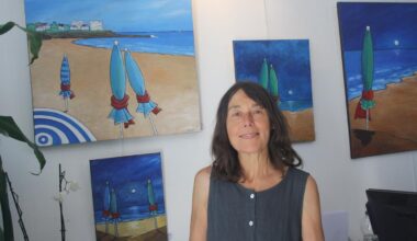 derniers jours de l’exposition tout en couleurs des petits parasols de Christine Patureau