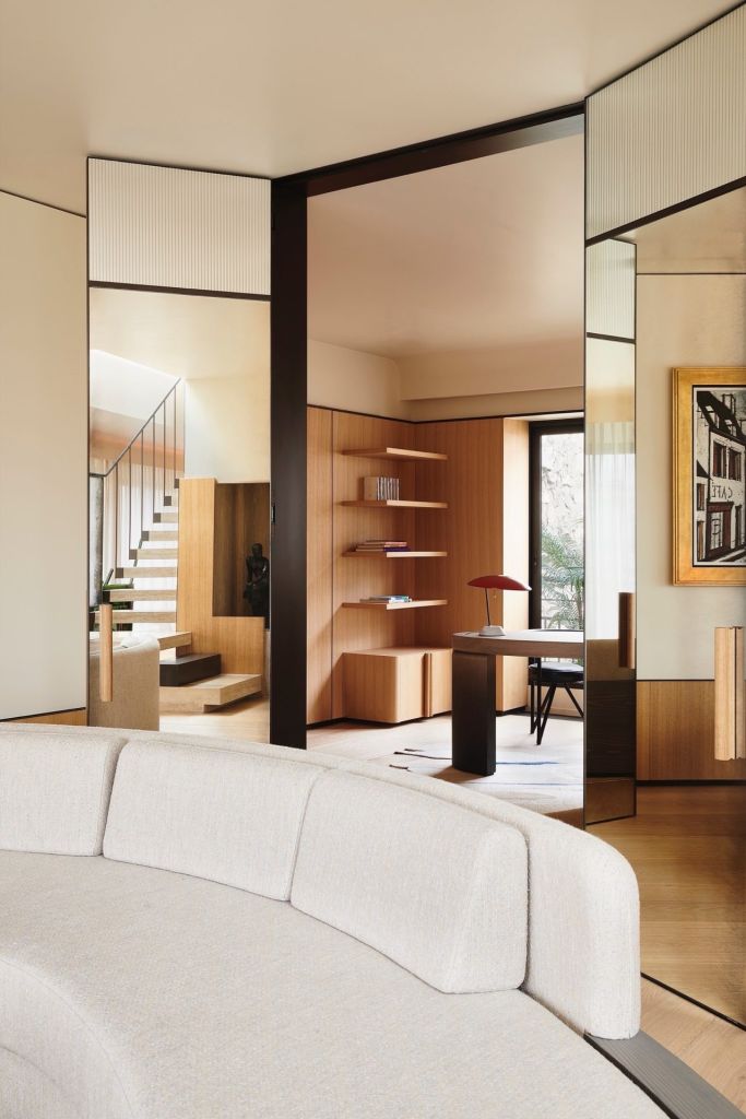 Un élégant appartement parisien pensé comme une maison de ville
