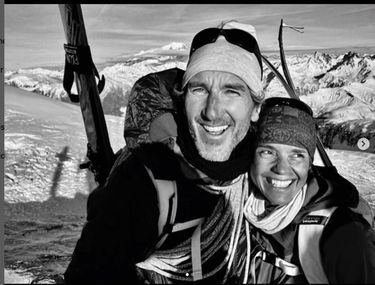 Avec sa femme, Mathilde. Photo publiée sur son Instagram le 1er janvier 2021.